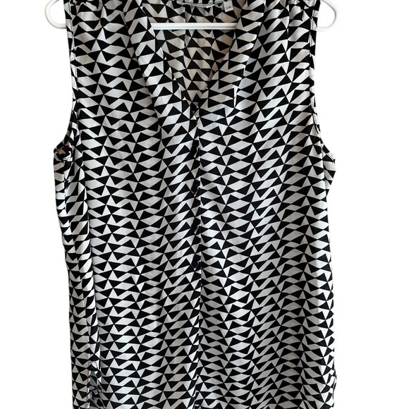 Reitmans Geometric Pattern Sleeveless Blouse EUC - Picture 1 of 8